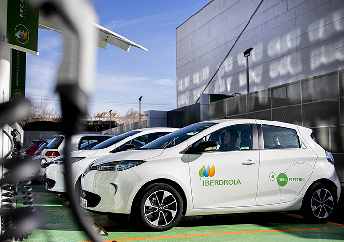 Foto Semana Europea de la movilidad. Iberdrola pisa el acelerador de la movilidad eléctrica y supera los 5.000 puntos de recarga públicos en España.